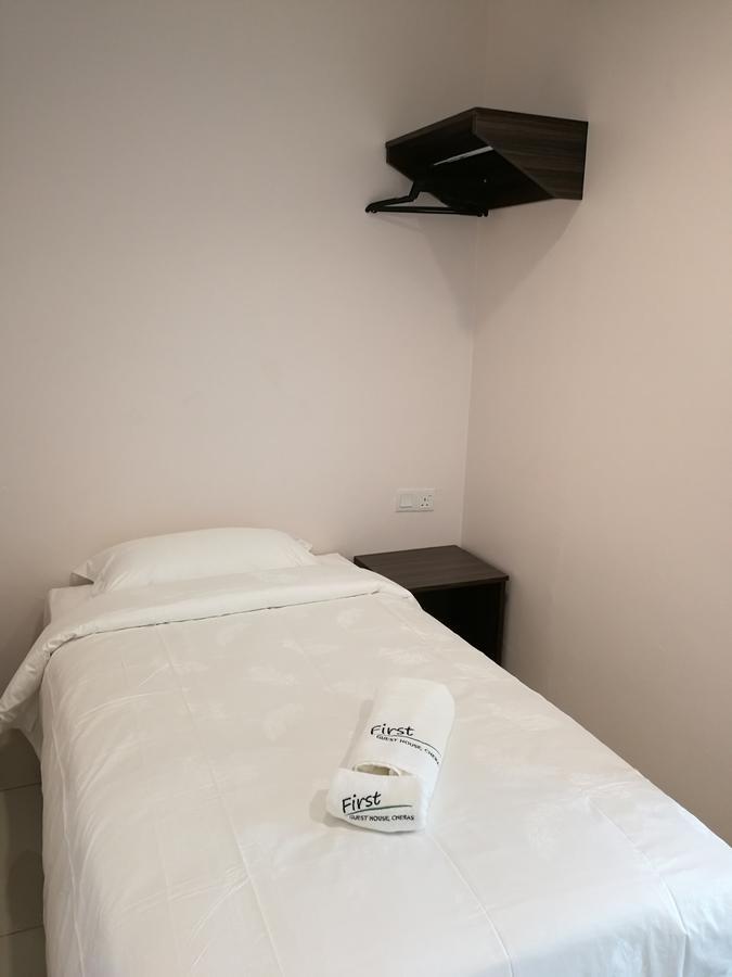First Guest House Cheras Extérieur photo